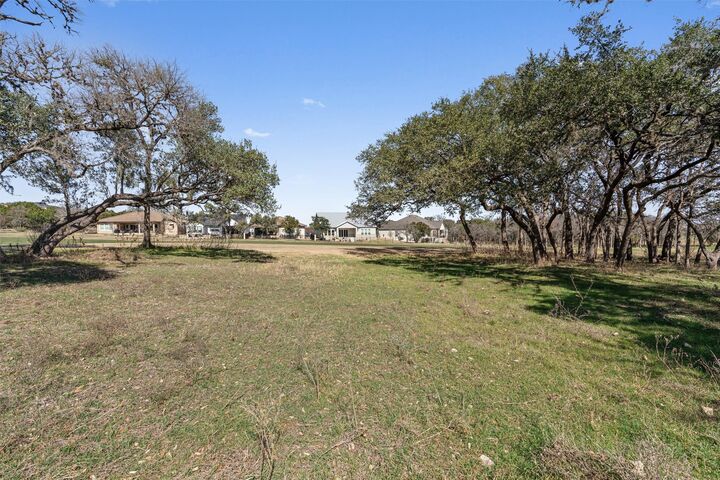 Property Photo:  