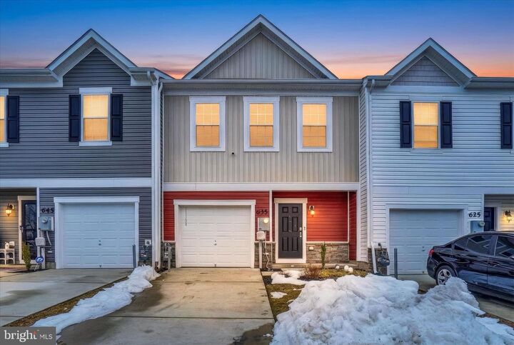 Property Photo:  635 Locust Run Drive  PA 17404 