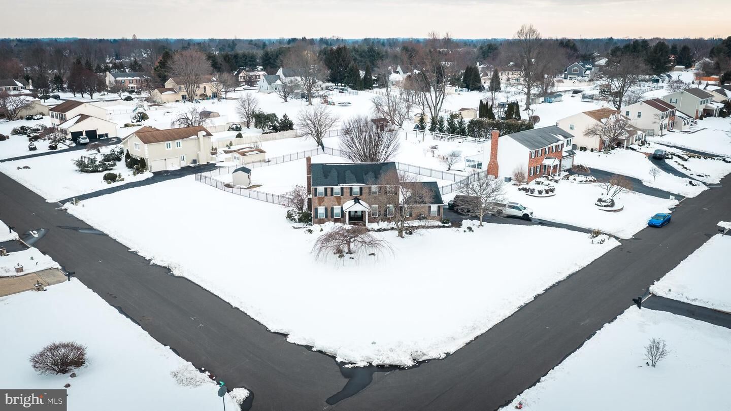 Property Photo:  52 Hampton Drive  PA 18966 