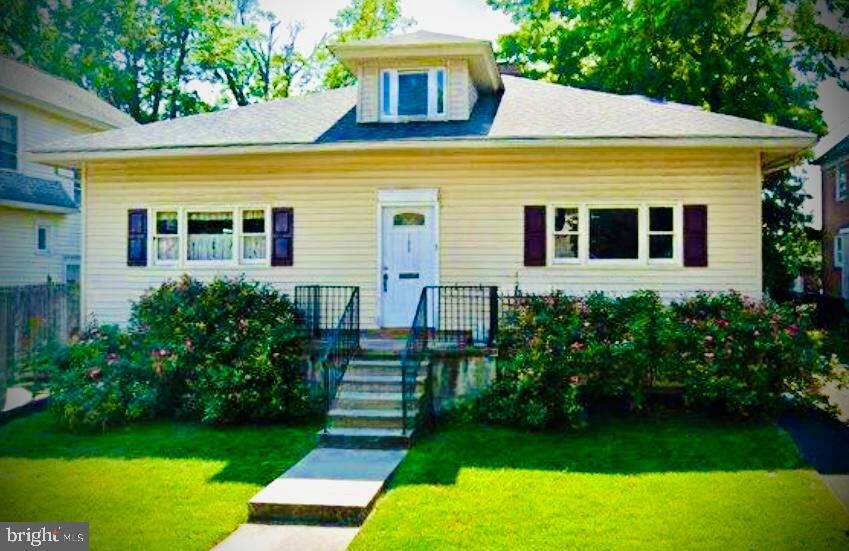 Property Photo:  708 Colford  NJ 08108 