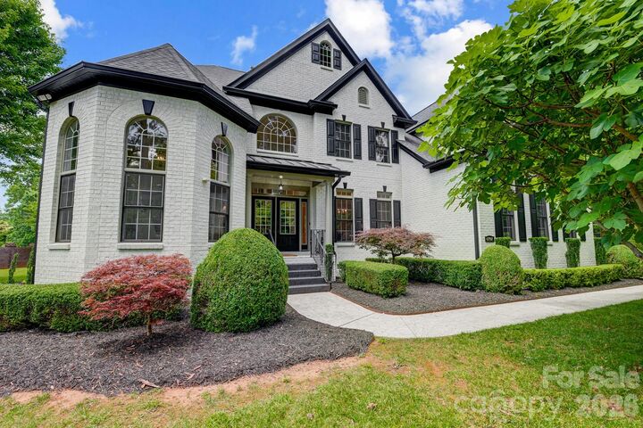 Property Photo: 8707 Fairview Road NC 28226