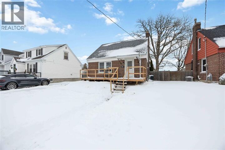 Property Photo:  240 Gibson Street  ON N7T 3N2 