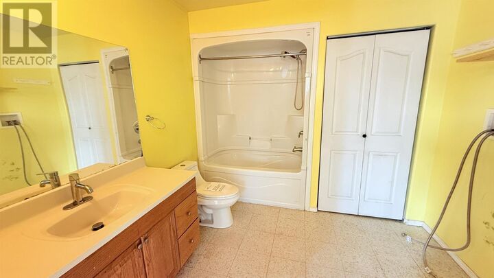 Property Photo: 38 King St ON P8T 1E8
