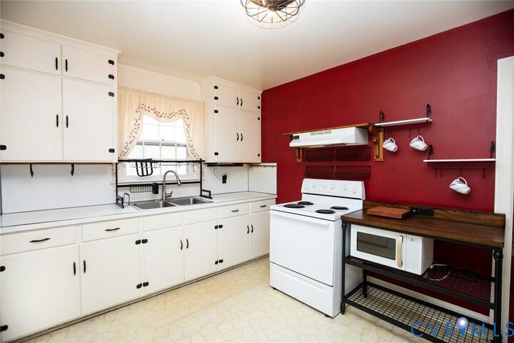 Property Photo: 4996 Farmville Road VA 23901