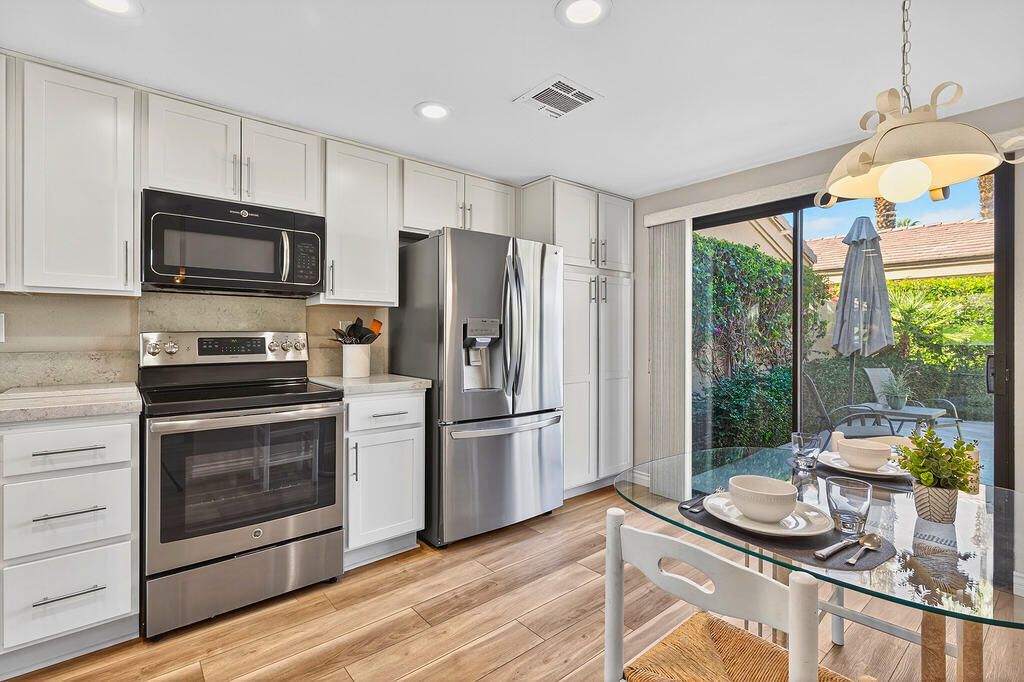 Property Photo: 76205 Impatiens Circle CA 92211
