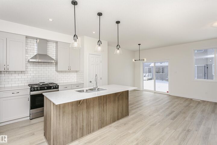 Property Photo:  5111 Kinney Way SW  AB T6W 5N9 