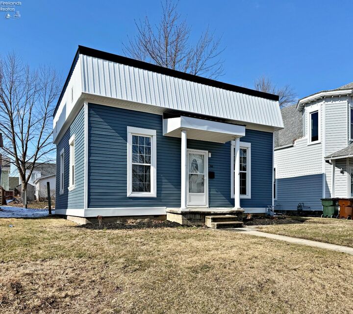 Property Photo:  245 Franklin Street  OH 44883 