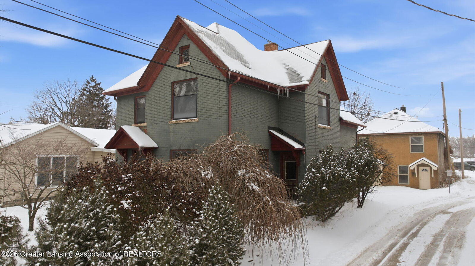 Property Photo: 420 W Ionia Street MI 48933