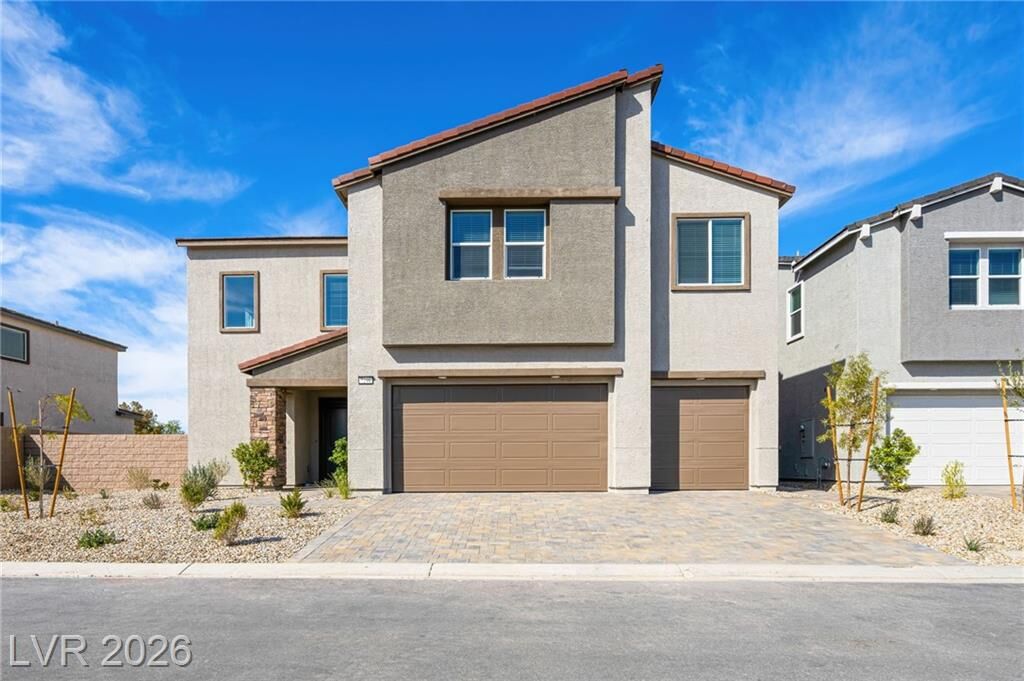 Property Photo:  