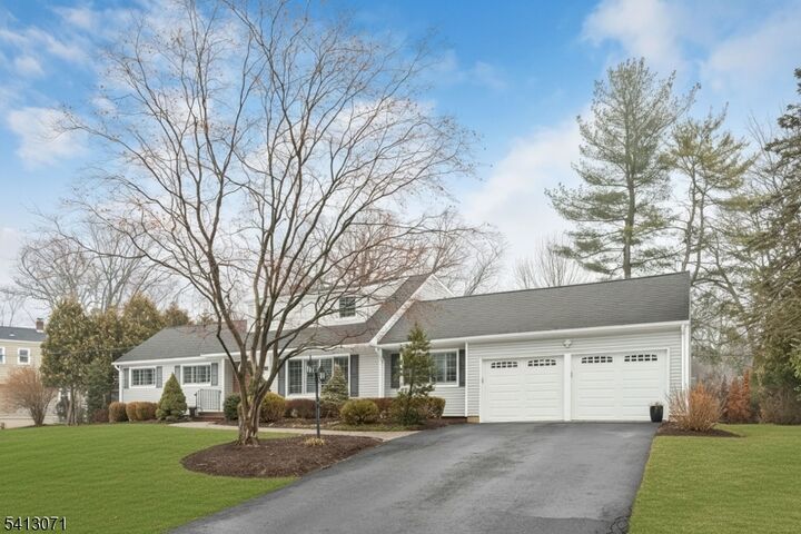 Property Photo: 27 Maplewood Dr NJ 07054