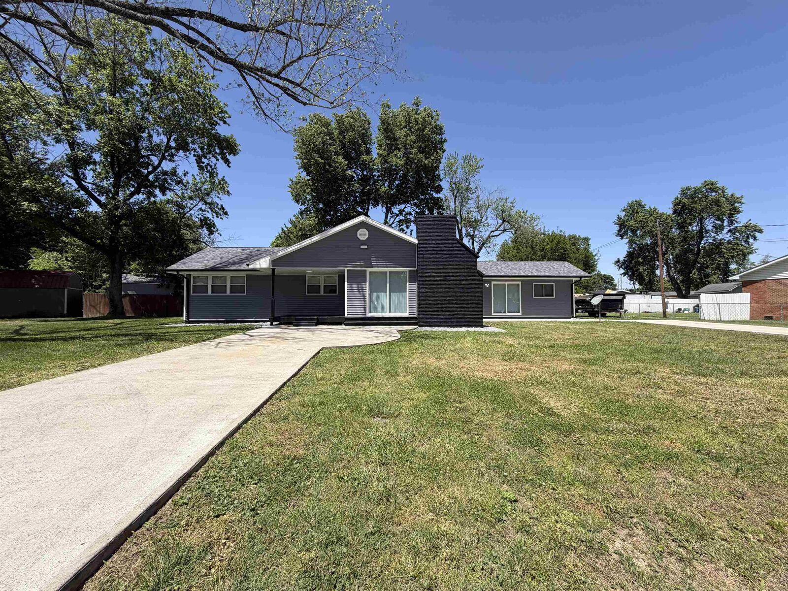 Property Photo: 453 Lake Dr KY 42420
