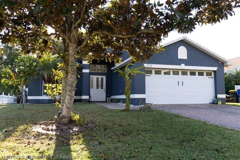 Property Photo:  213 West Boulevard  FL 33870 