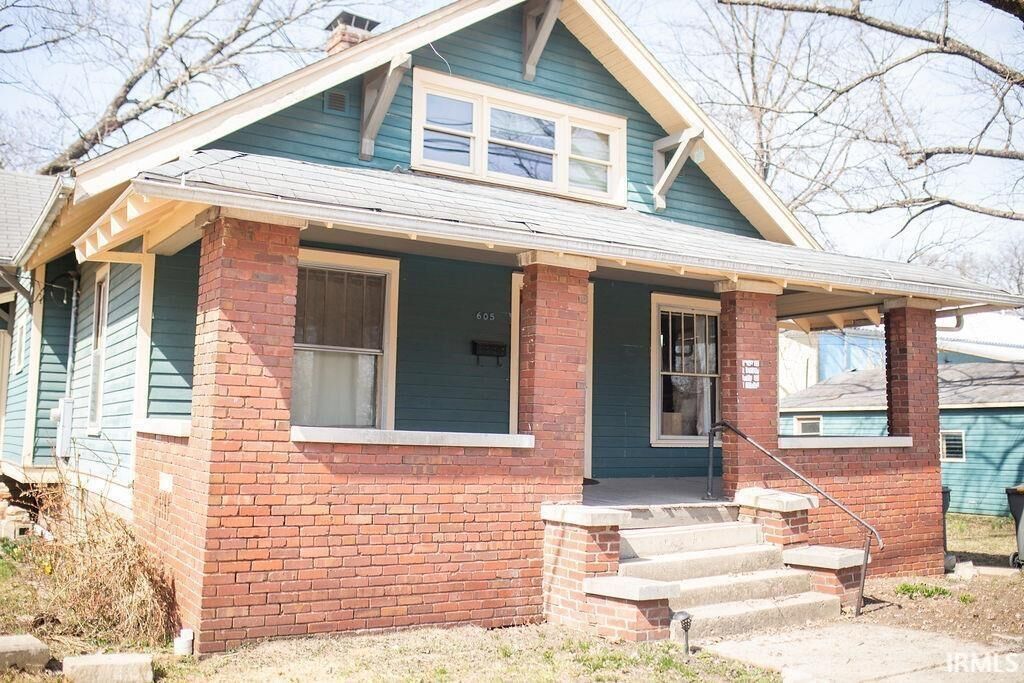 Property Photo: 605 N Fairview Street IN 47404