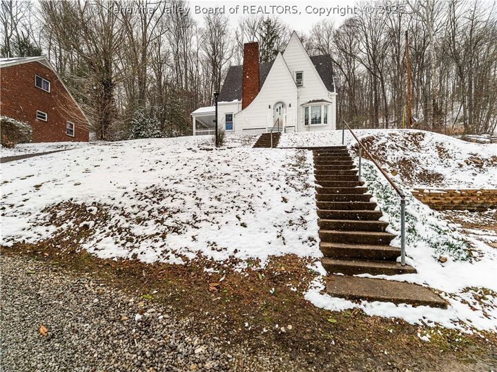 Property Photo:  6 Varsity Drive  WV 25302 