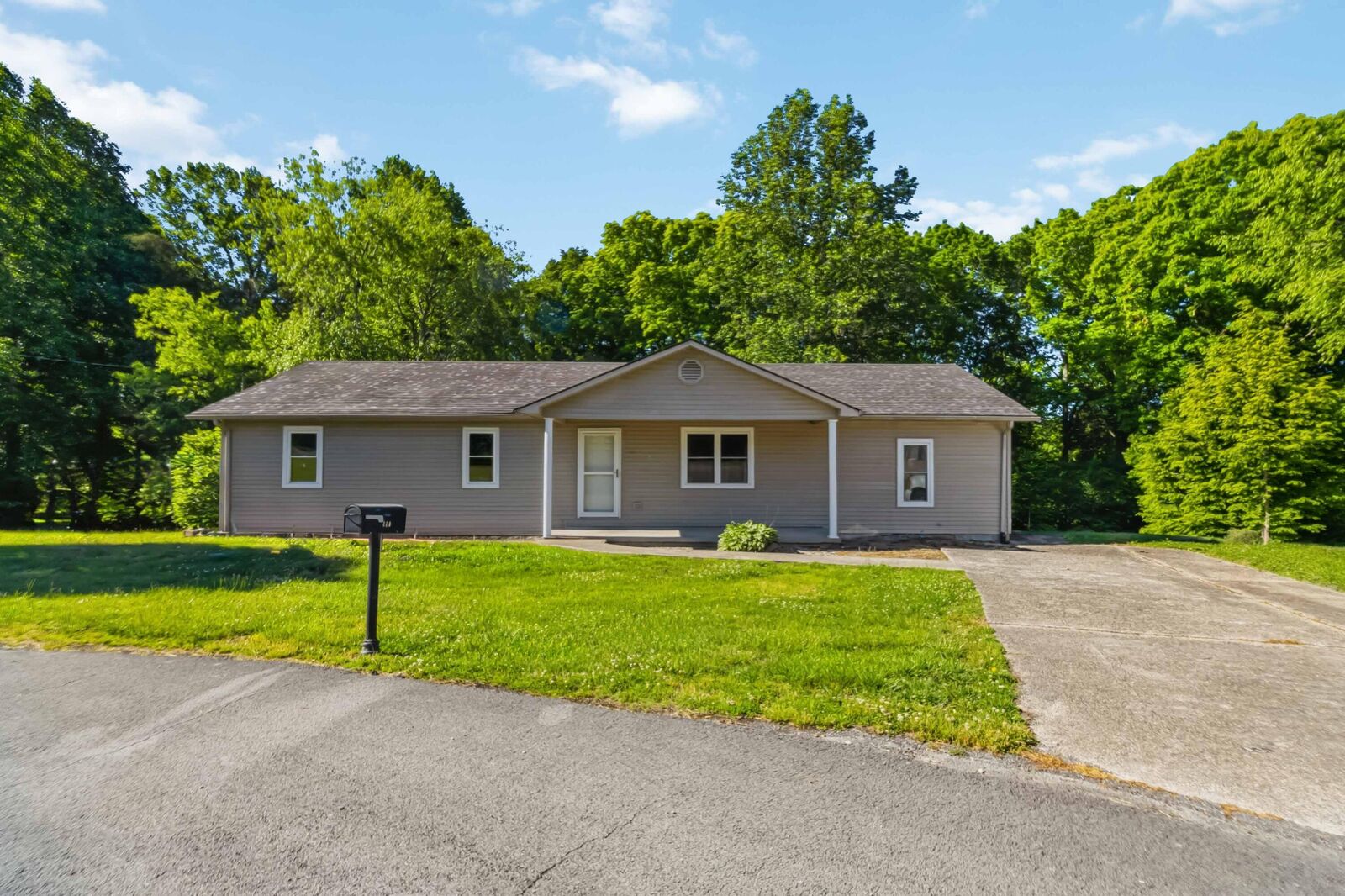 Property Photo:  222 Sunrise Landing Road  KY 42642 