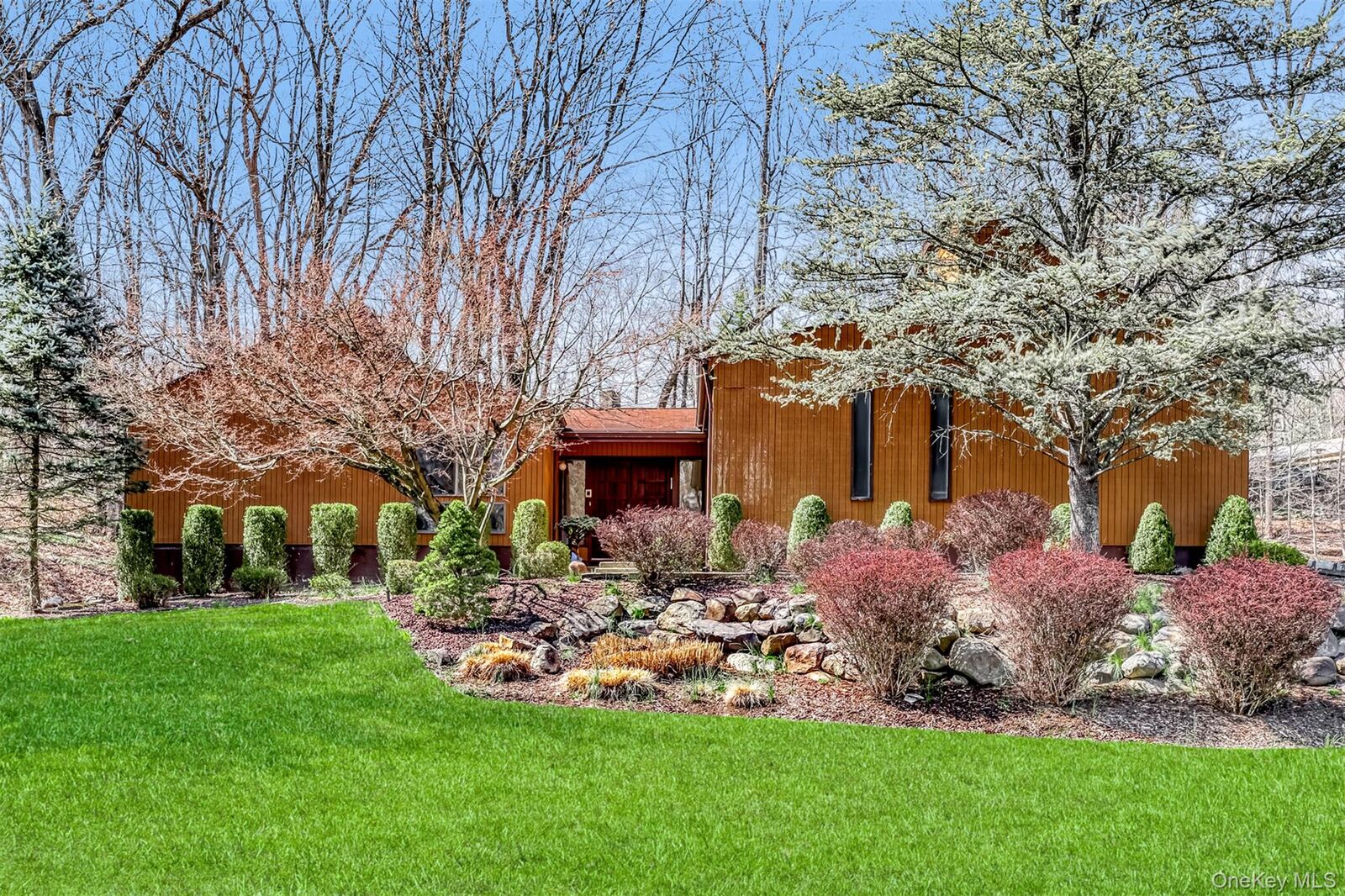 Property Photo:  66 Tamarack Lane  NY 10970 