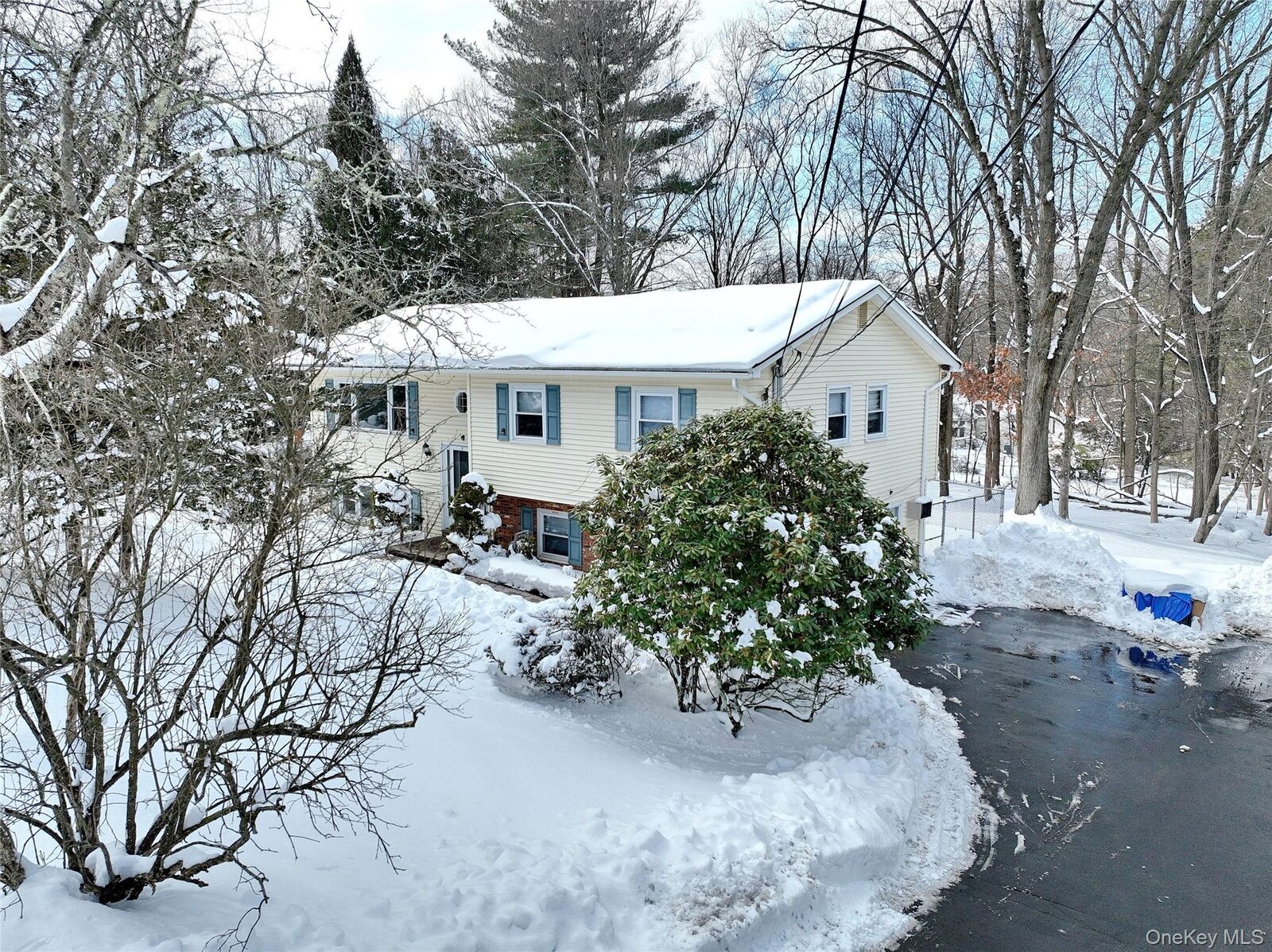 Property Photo:  9 Mary Beth Drive  NY 10901 