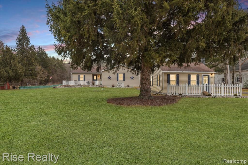 Property Photo: 6473 Sheridan Road MI 48601 9767