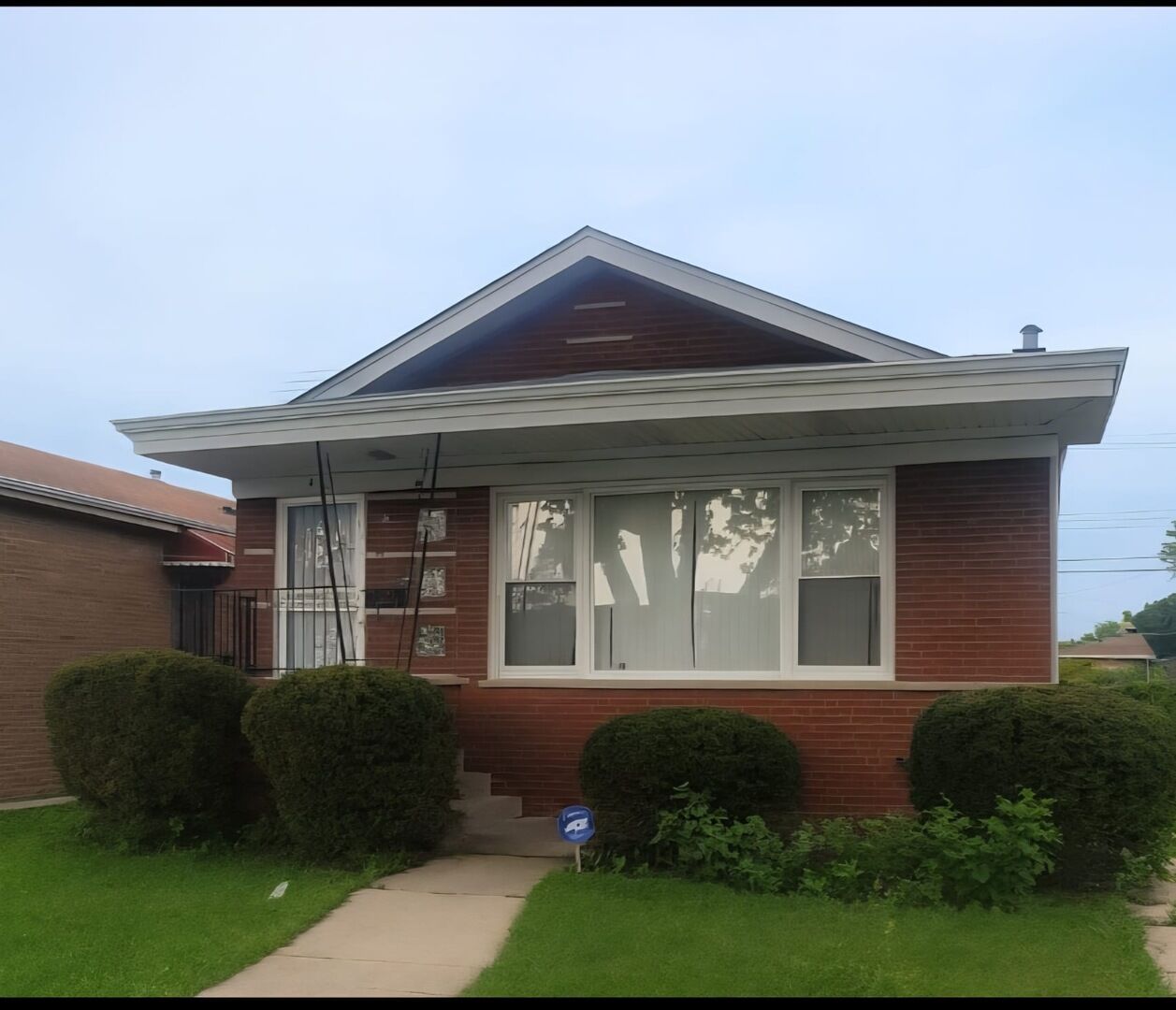 Property Photo:  9117 S Wallace Street  IL 60620 