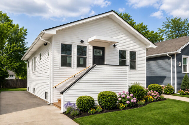 Property Photo:  1924 S 17th Avenue  IL 60153 