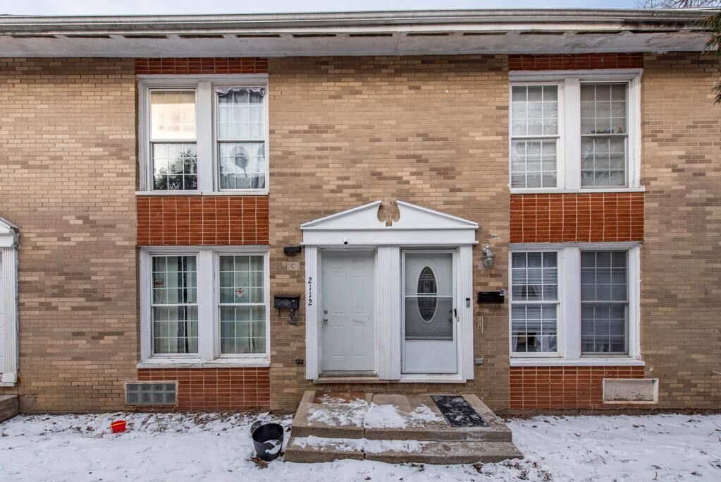 Property Photo: 2112 Hebron Avenue IL 60099