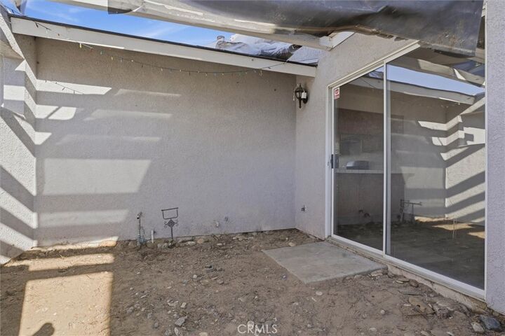 Property Photo:  325 Black Hawk Way  CA 93444 
