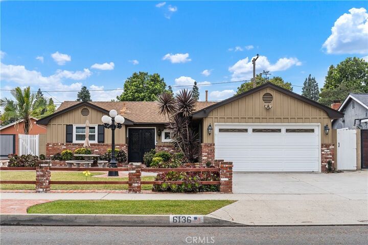 Property Photo:  6136 E Rosebay  CA 90808 