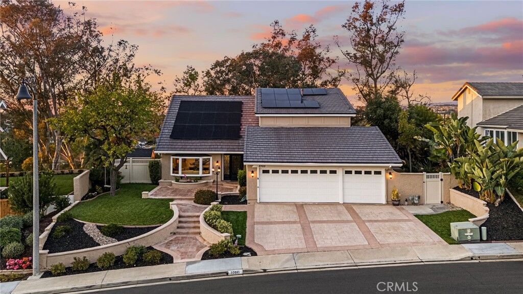 Property Photo:  27011 Moro Azul  CA 92691 