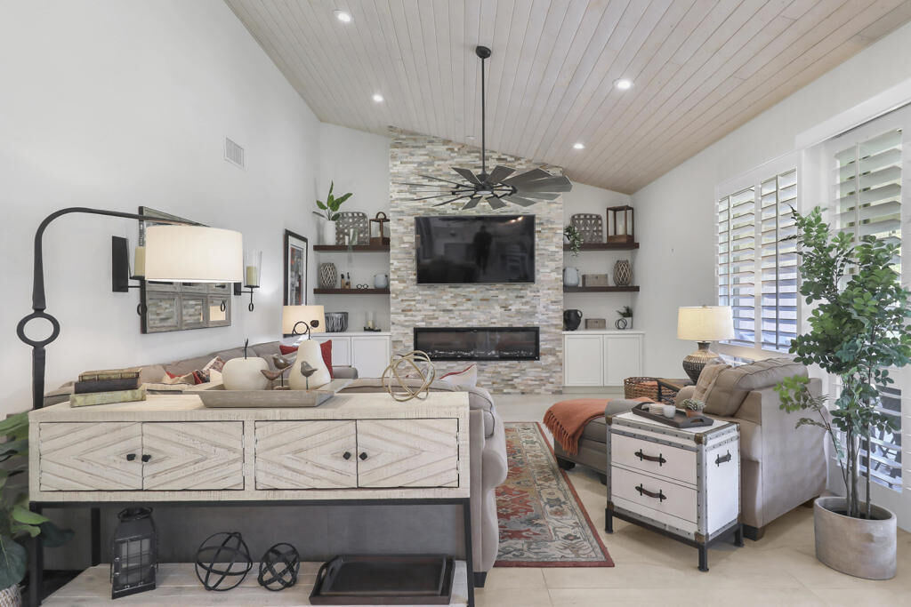 Property Photo:  43246 Lacovia Drive  CA 92203 