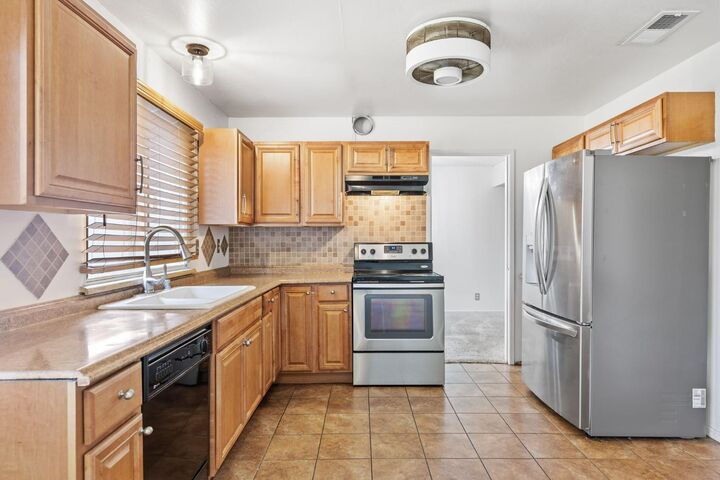 Property Photo:  7828 Delaney Drive  CA 95843 