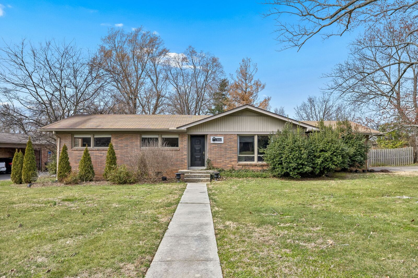 Property Photo: 1002 Walton Dr TN 37130