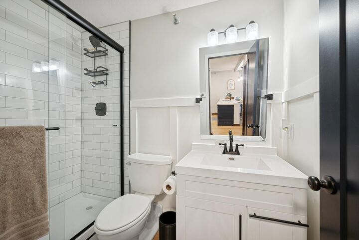 Property Photo:  433 S 7th Street 1919  MN 55415 