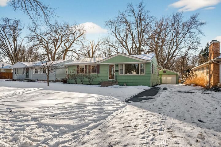 Property Photo:  4413 Drew Avenue N  MN 55422 