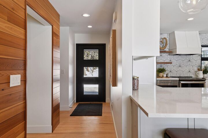 Property Photo: 516 Grace Street MN 55331