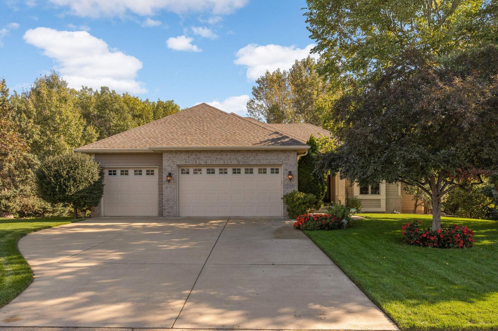 Property Photo:  2269 Wildwood Drive  MN 55379 