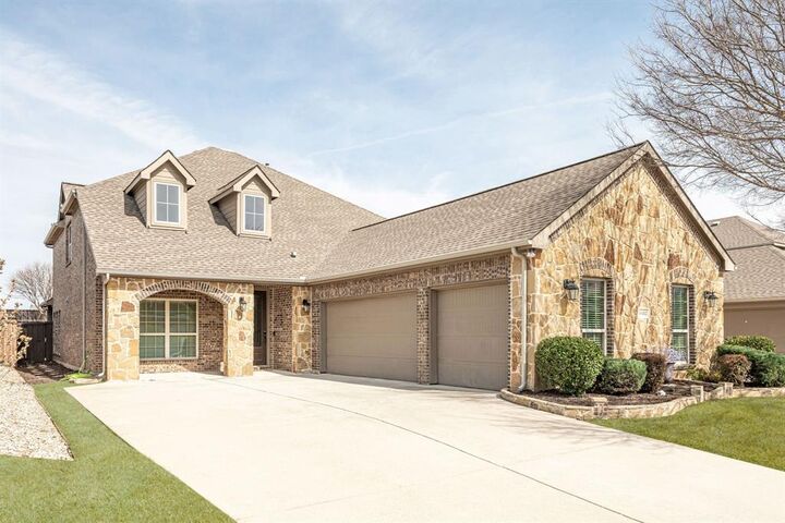 Property Photo:  10412 Old Eagle River Lane  TX 75072 
