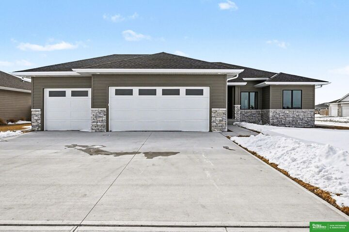 Property Photo: 2711 Samuel Drive NE 68025