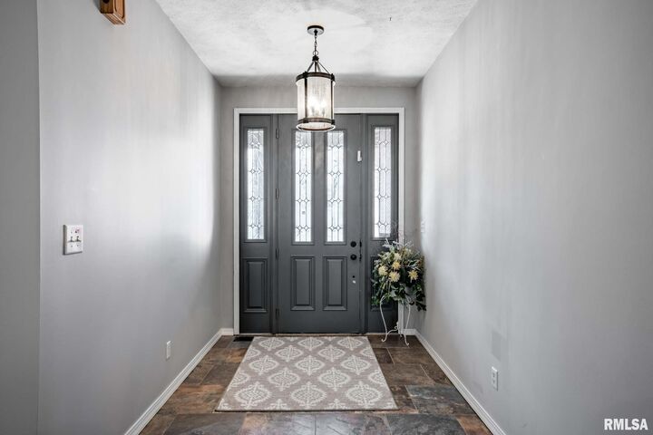 Property Photo:  1818 Calico Road  IL 62959 