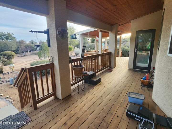 Property Photo: 9675 N Oak Meadow Lane AZ 86305