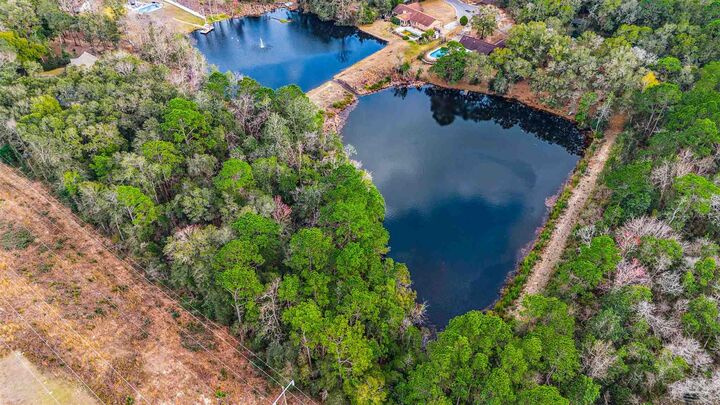 Property Photo:  7200 Twin Lakes Ln  FL 32504 