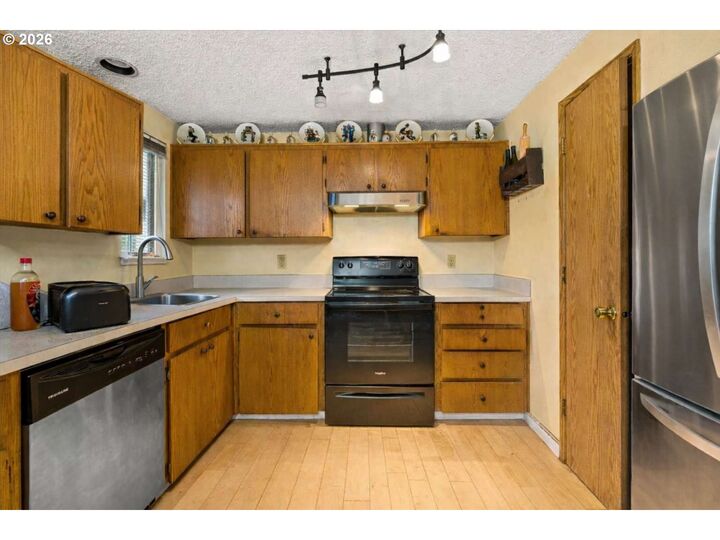 Property Photo: 1364 SE Fir Grove Loop OR 97123