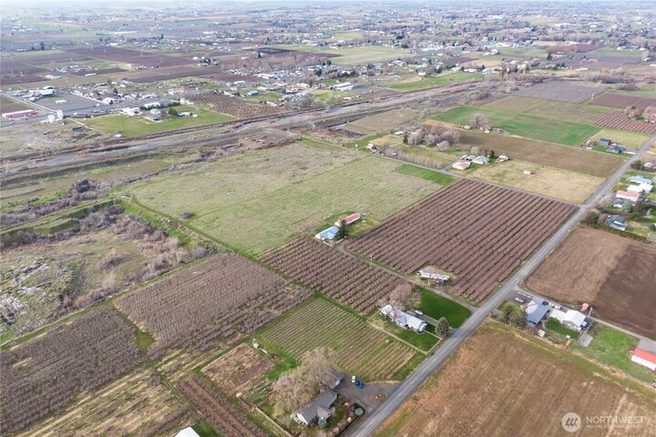 Property Photo: 88448 Eastside Road OR 97862