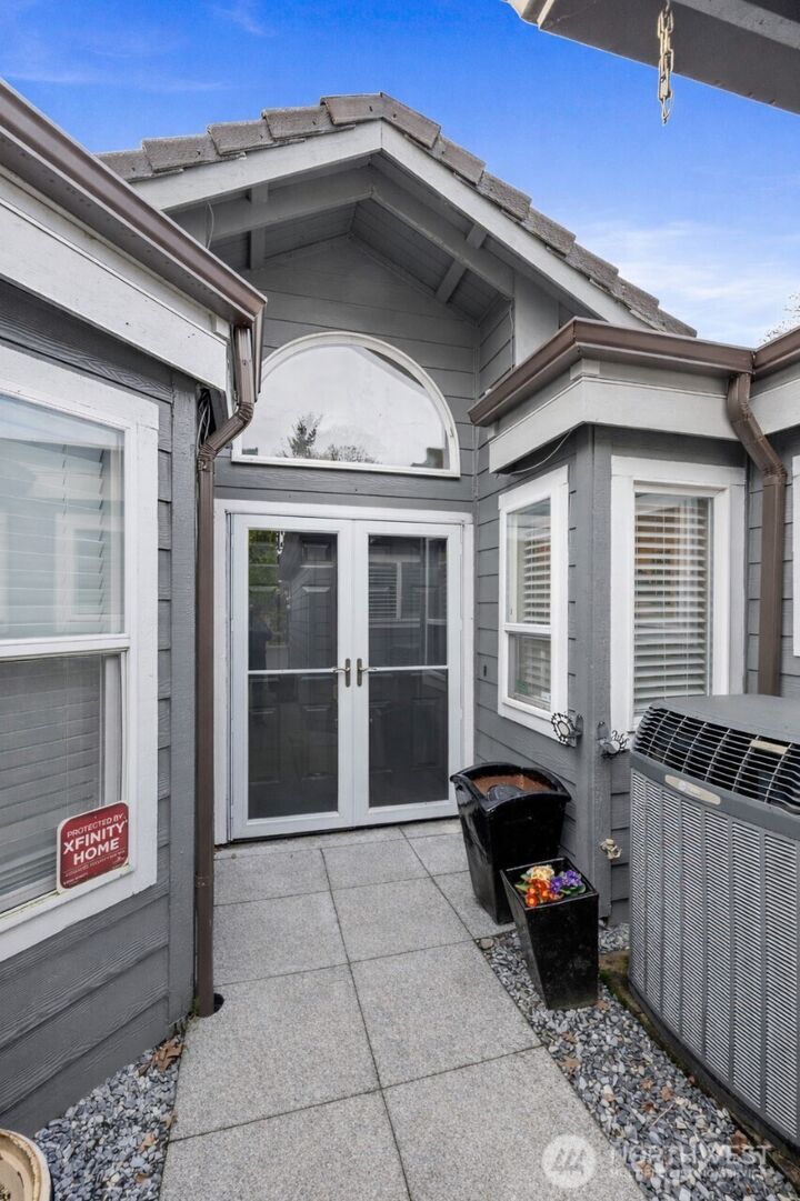 Property Photo:  7336  Steilacoom Boulevard SW  WA 98499 