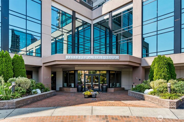 Property Photo: 177 107th Avenue NE 1702 WA 98004