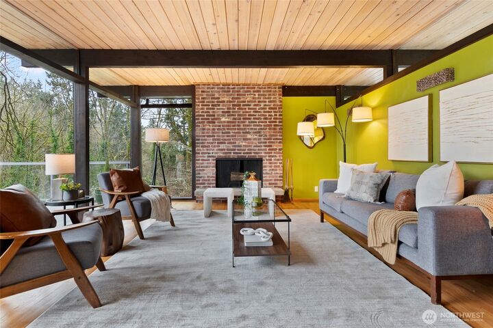 Property Photo: 18407 51st Place NE WA 98155