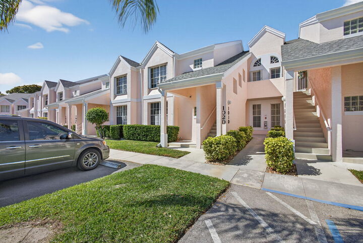 Property Photo:  101 Muirfield Court 101D  FL 33458 