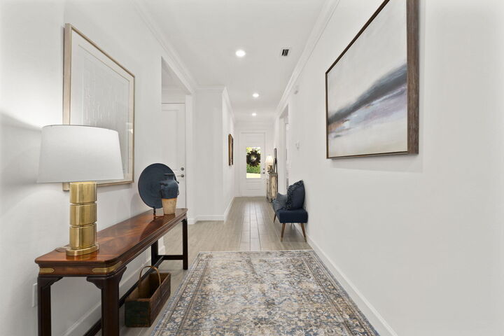 Property Photo: 524 SE Mulberry Way FL 34984