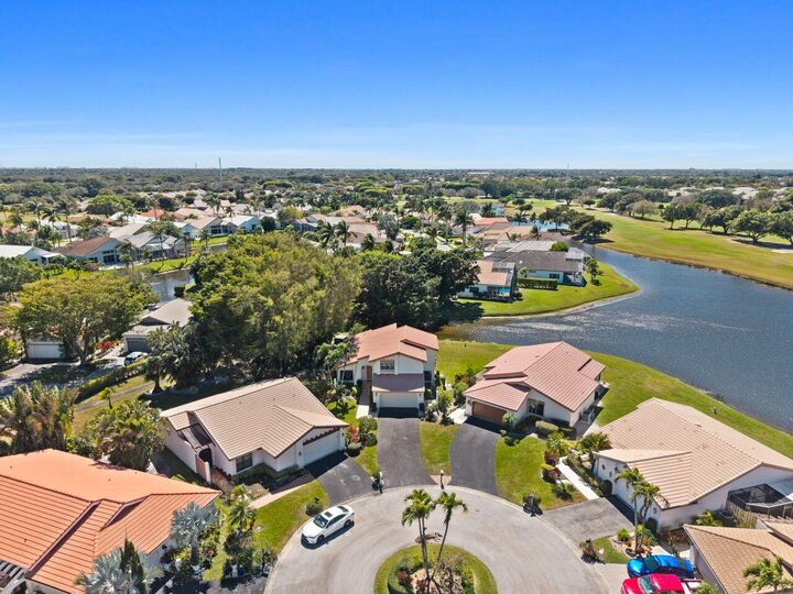 Property Photo:  5787 Lakeview Mews Place  FL 33437 