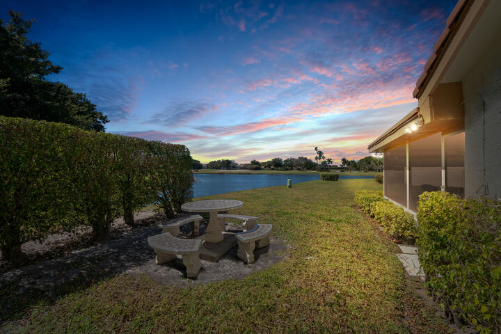 Property Photo: 5787 Lakeview Mews Place FL 33437
