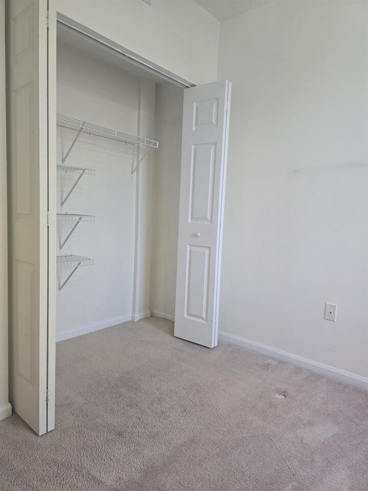 Property Photo: 7970 N Nob Hill Road 205 FL 33321